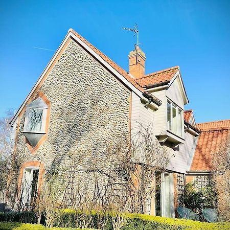 New! Blakeney. Harbour View Blakeney  Exterior photo